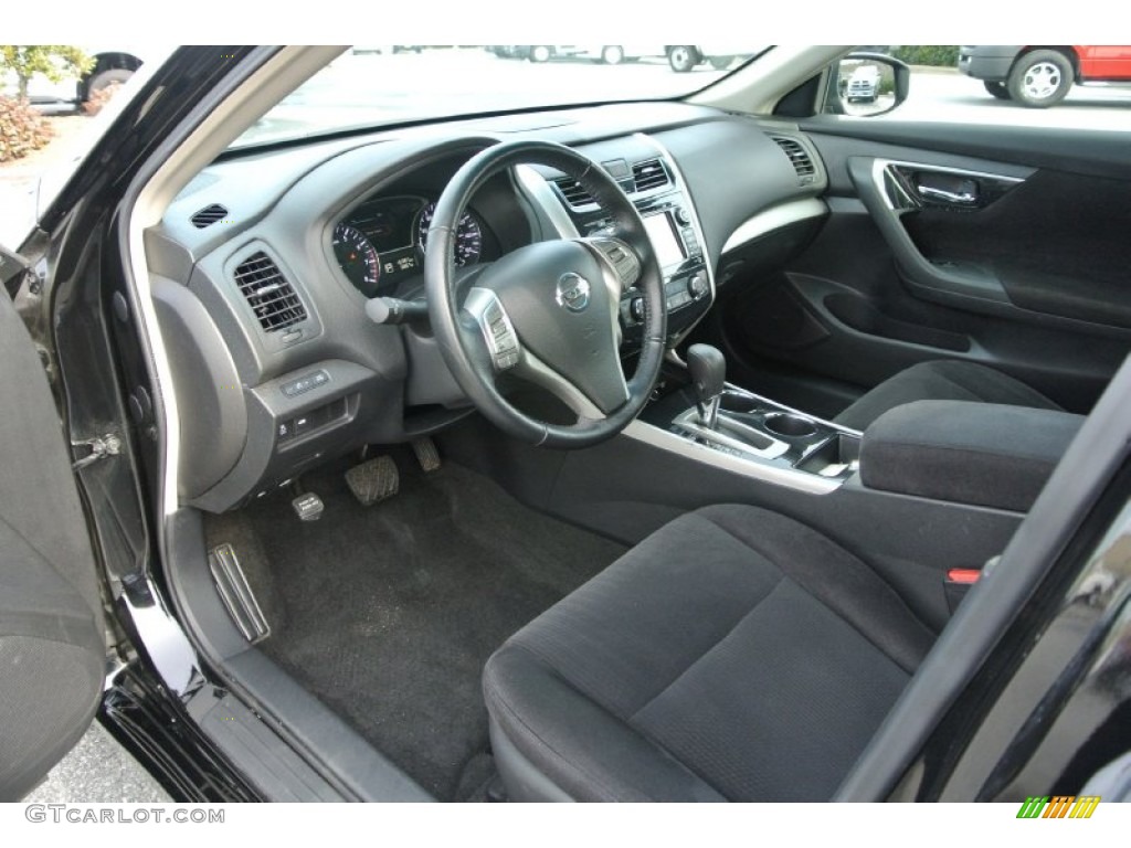2013 Altima 2.5 SV - Super Black / Charcoal photo #25