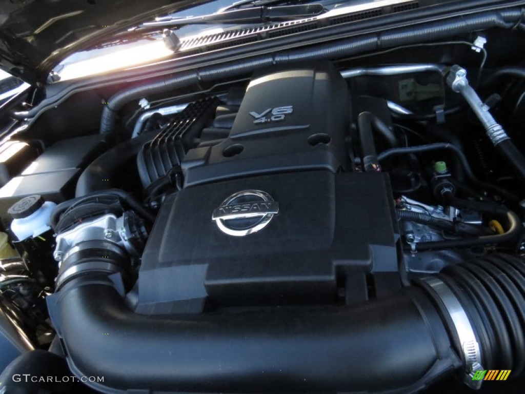 2014 Frontier SV Crew Cab - Night Armor / Steel photo #12