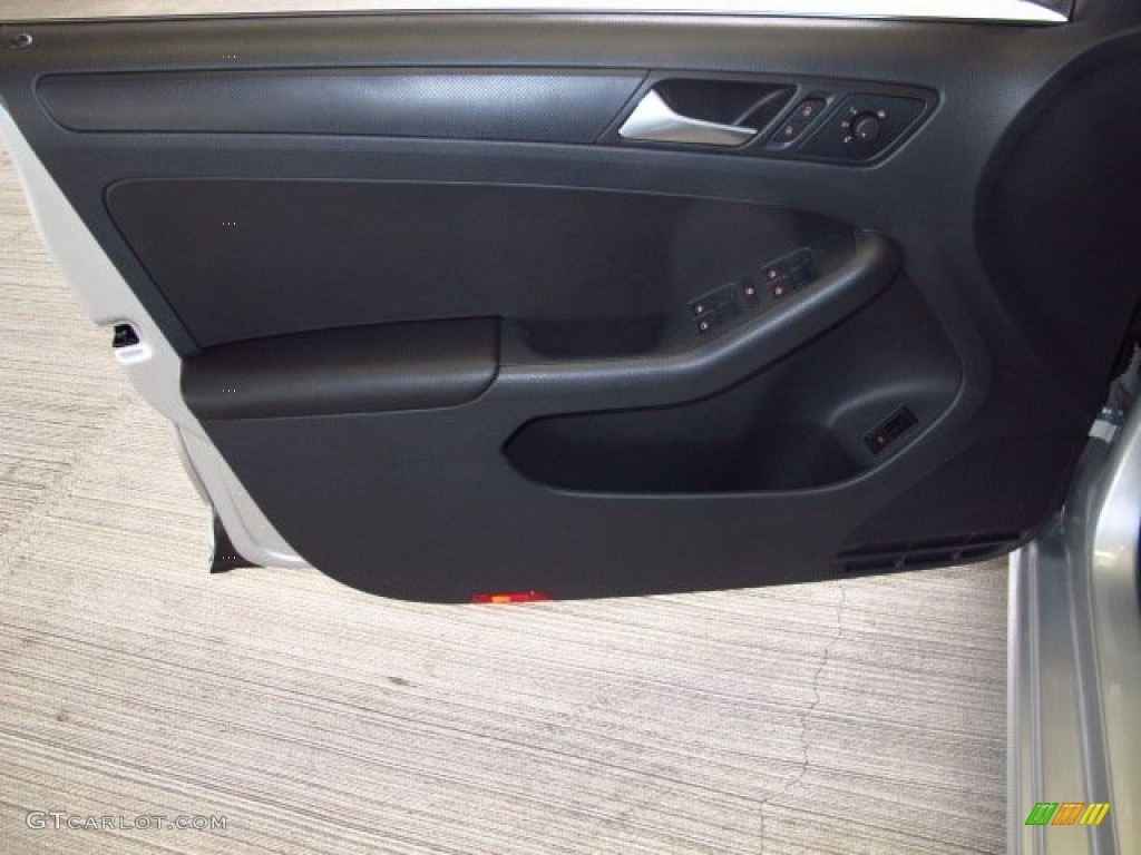 2014 Jetta SE Sedan - Reflex Silver Metallic / Titan Black photo #8