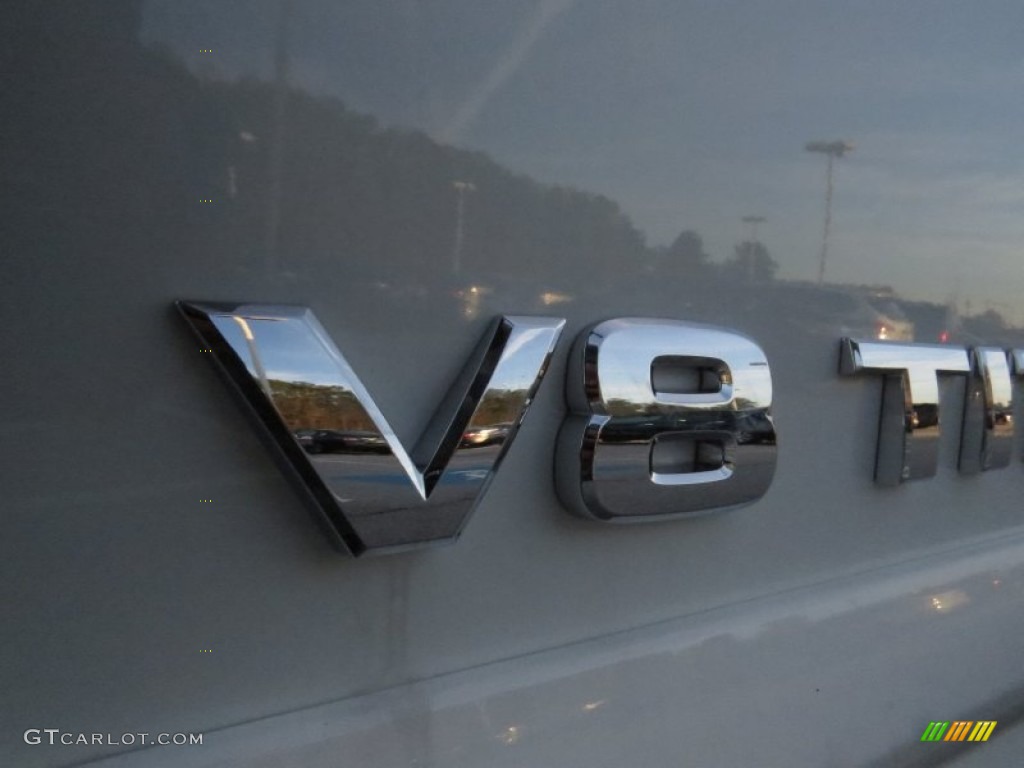 2014 Titan SV Crew Cab - Glacier White / Charcoal photo #10