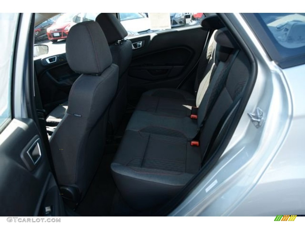 2014 Fiesta SE Sedan - Ingot Silver / Charcoal Black photo #11