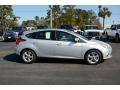 Ingot Silver - Focus SE Hatchback Photo No. 4