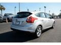 Ingot Silver - Focus SE Hatchback Photo No. 5