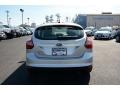 Ingot Silver - Focus SE Hatchback Photo No. 6