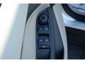 Ingot Silver - Focus SE Hatchback Photo No. 19