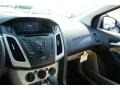 Ingot Silver - Focus SE Hatchback Photo No. 29