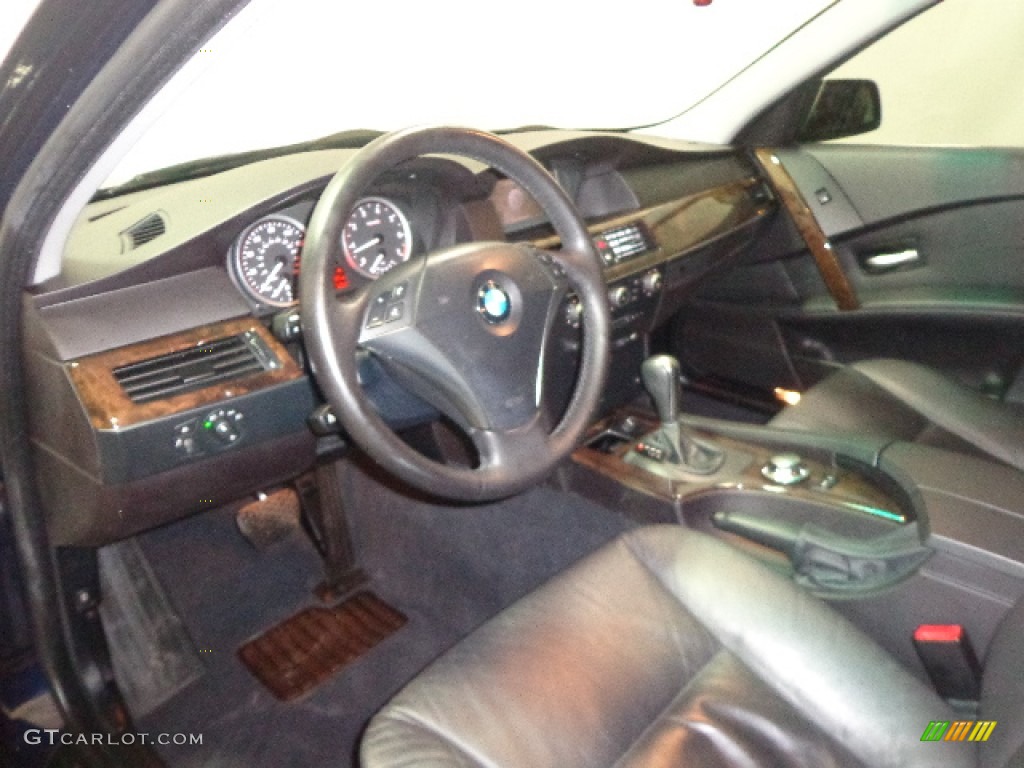 2004 5 Series 545i Sedan - Orient Blue Metallic / Black photo #22