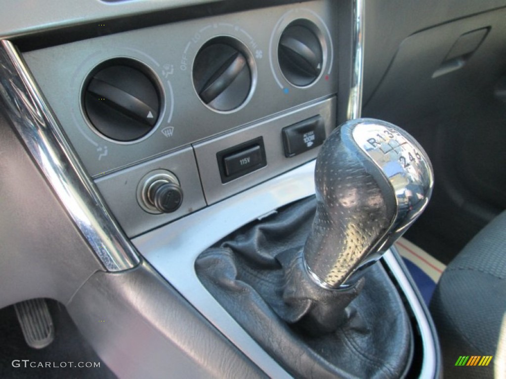 2005 Pontiac Vibe GT 6 Speed Manual Transmission Photo #90669040