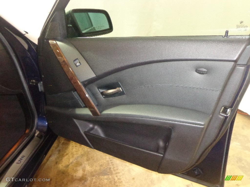 2004 5 Series 545i Sedan - Orient Blue Metallic / Black photo #32