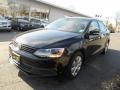 Black - Jetta SE Sedan Photo No. 3