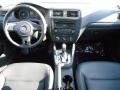 Black - Jetta SE Sedan Photo No. 10