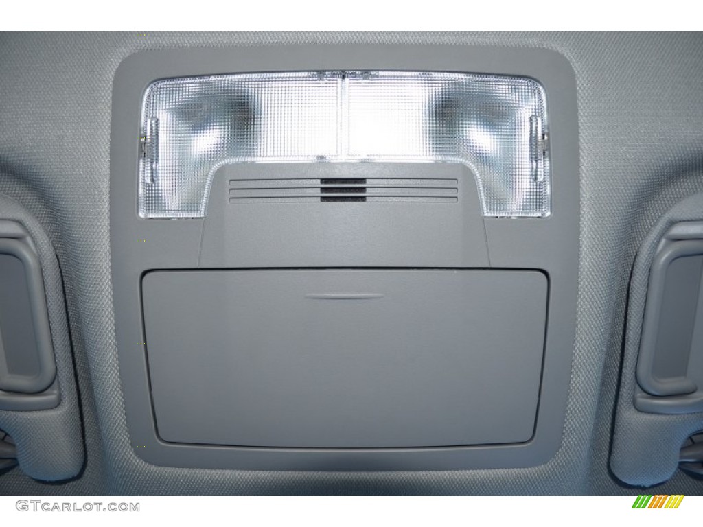 2014 Camry SE - Attitude Black Metallic / Black photo #17