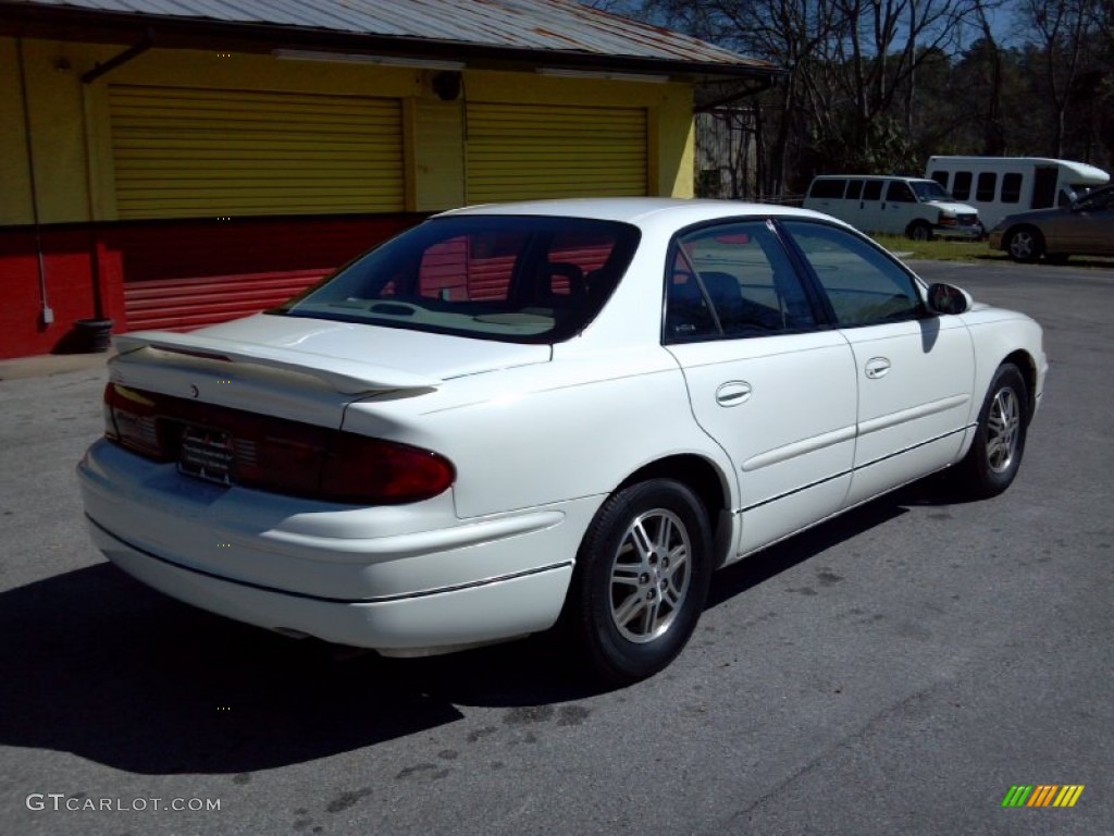 2002 Regal LS - White / Graphite photo #3