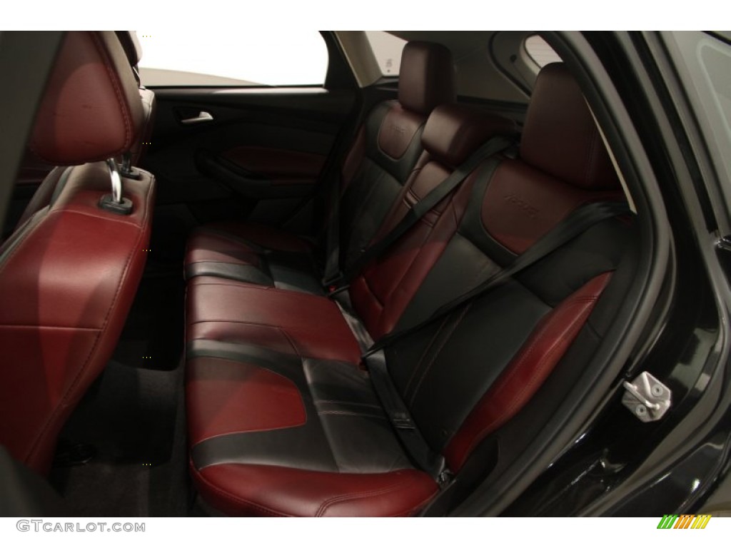 2012 Focus SE Sport 5-Door - Tuxedo Black Metallic / Tuscany Red Leather photo #19