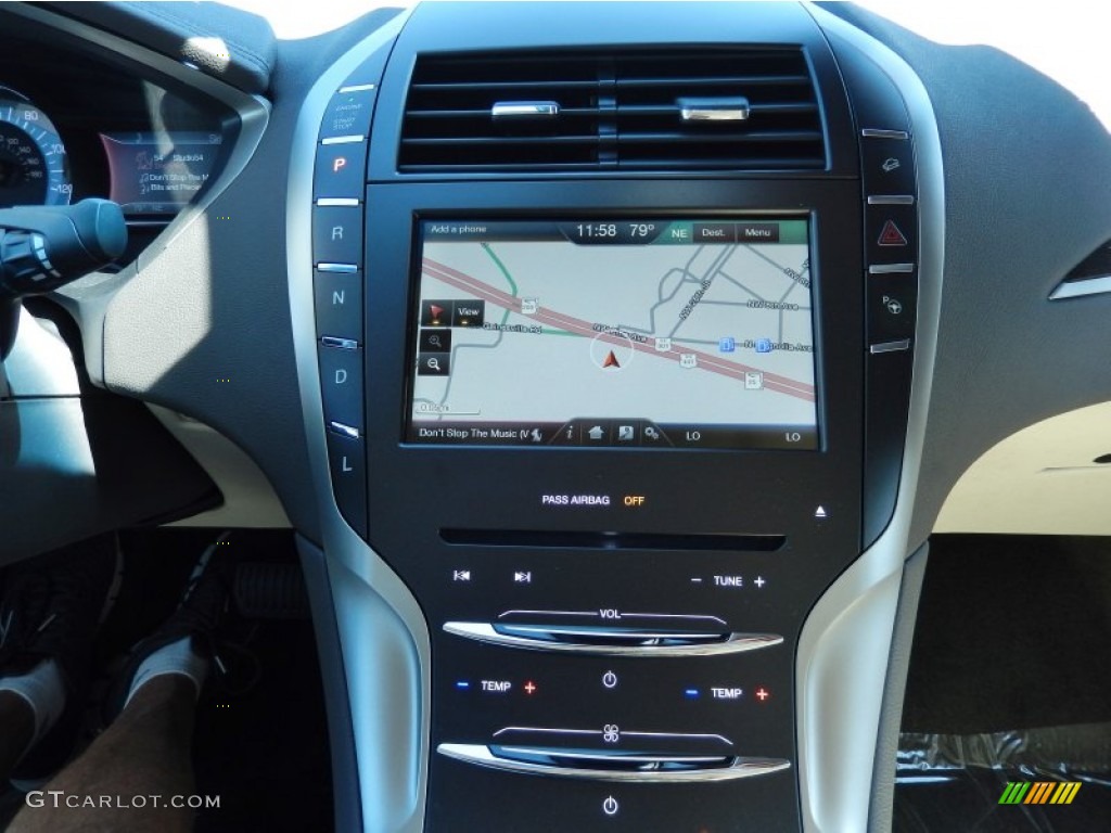 2014 Lincoln MKZ Hybrid Navigation Photos