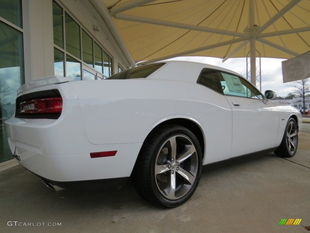 2014 Challenger R/T - Bright White / Anniversary Dark Slate Gray/Molten Red photo #2