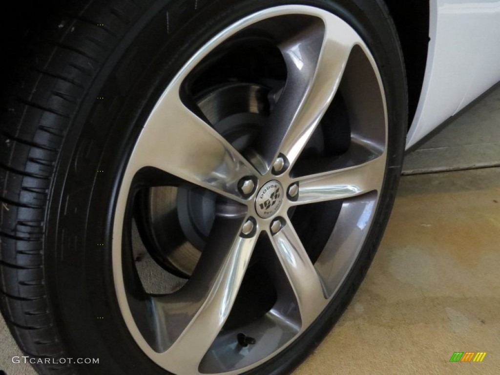 2014 Dodge Challenger R/T Wheel Photos