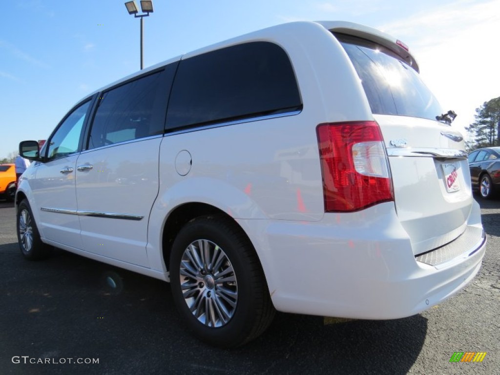 2014 Town & Country Touring-L - Bright White / Black/Light Graystone photo #5
