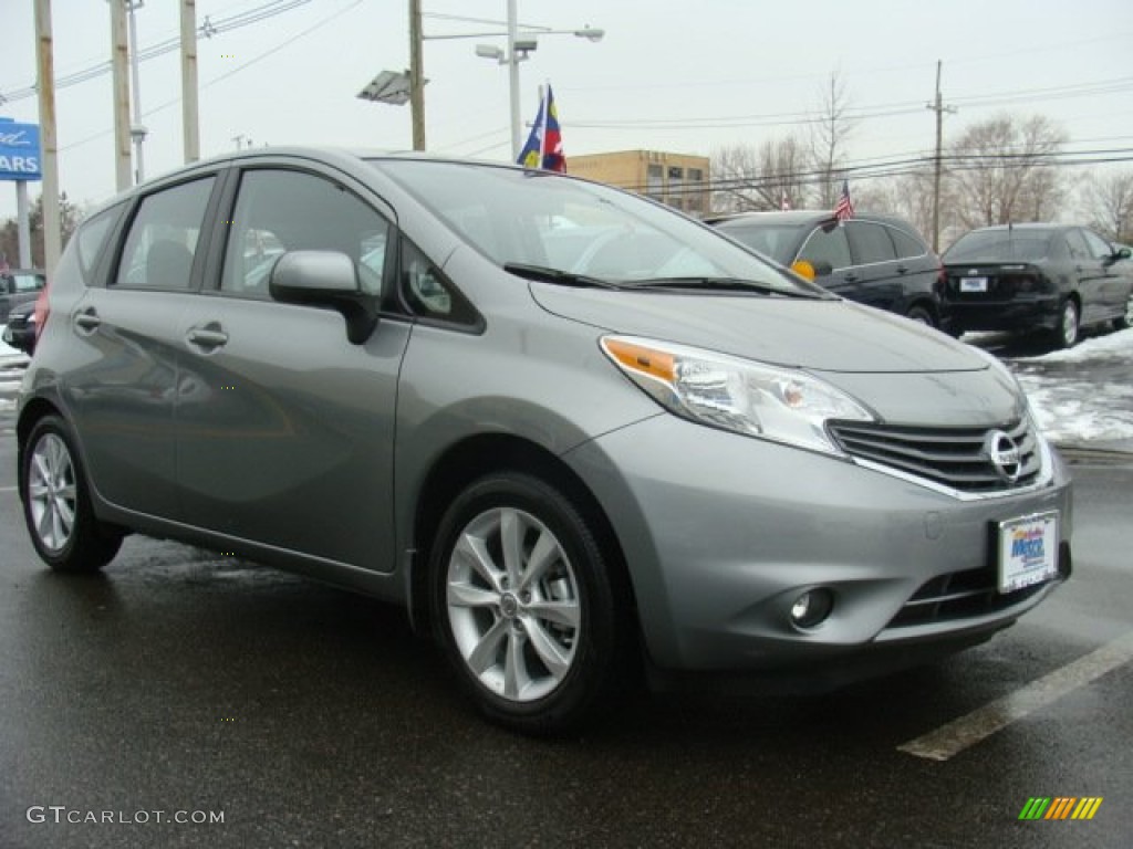 2014 Versa Note SV w/SL Package - Magnetic Gray / Charcoal photo #1