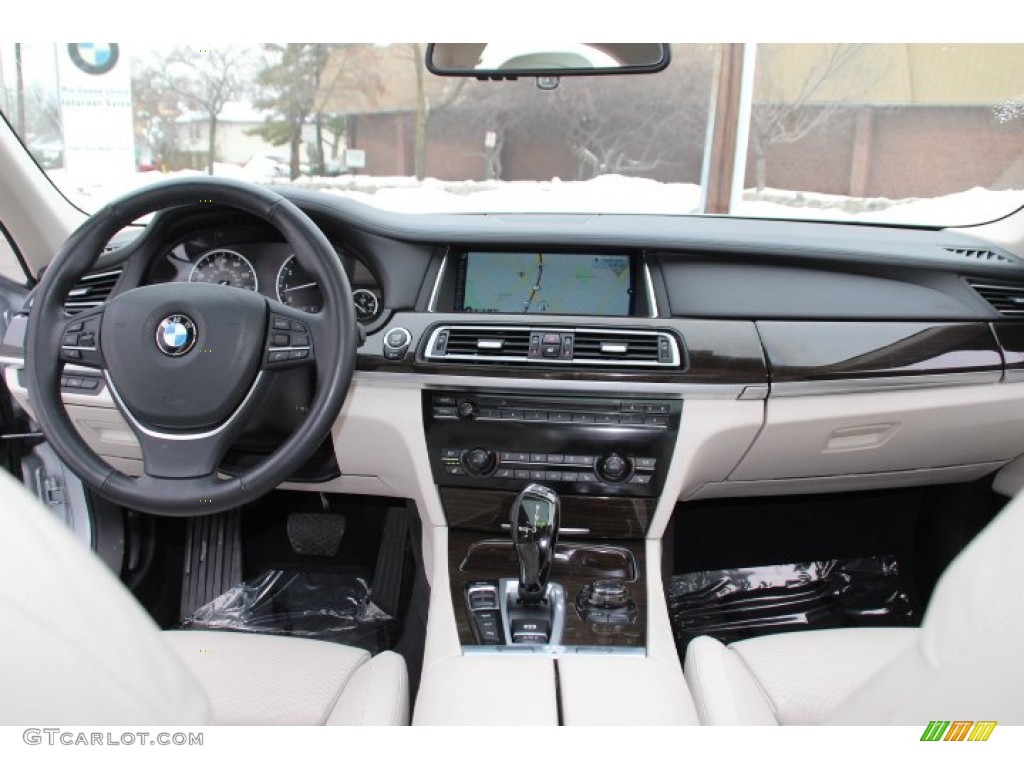 2013 BMW 7 Series 750Li xDrive Sedan Ivory White/Black Dashboard Photo #90700453