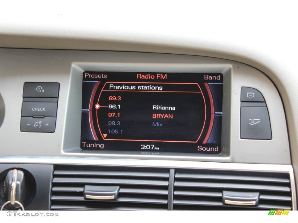 2007 Audi A6 3.2 Sedan Controls Photo #90700495