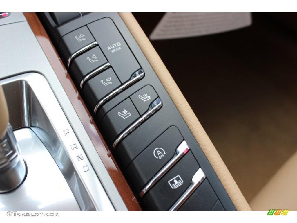 2014 Porsche Panamera S Controls Photo #90701497
