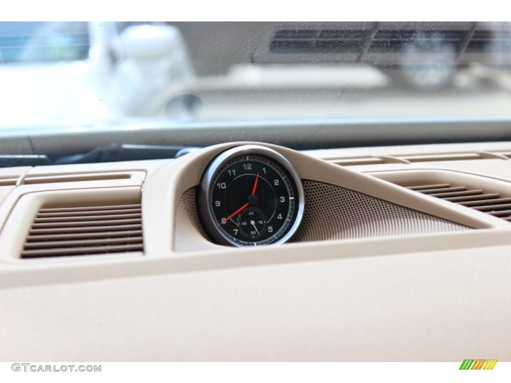 2014 Porsche Panamera Standard Panamera Model Gauges Photo #90703564