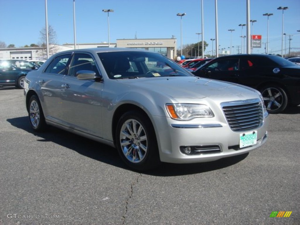 2012 300 Limited - Bright Silver Metallic / Black photo #16