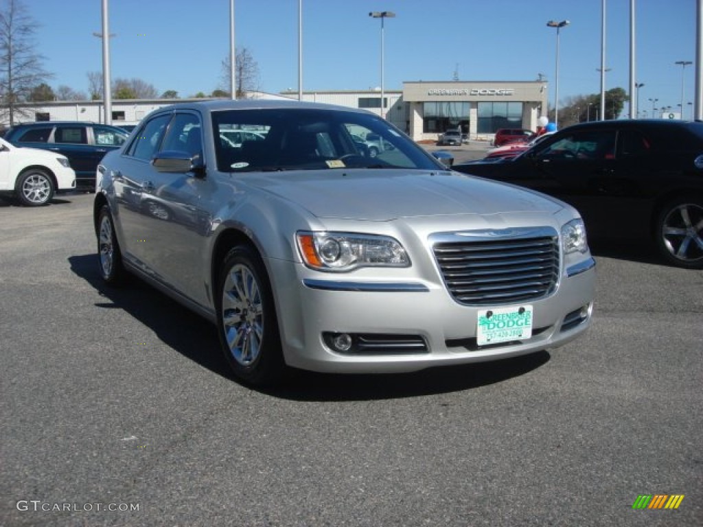 2012 300 Limited - Bright Silver Metallic / Black photo #17