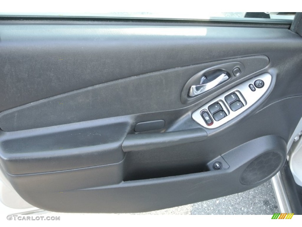 2006 Malibu Maxx LT Wagon - Silverstone Metallic / Ebony Black photo #10
