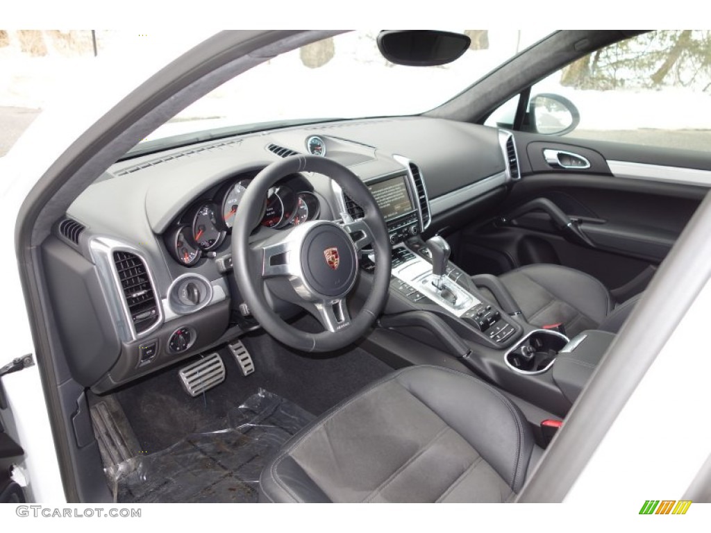 Black Interior 2013 Porsche Cayenne GTS Photo #90704851