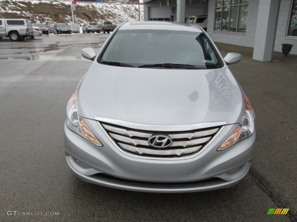 2011 Sonata SE - Radiant Silver / Gray photo #4