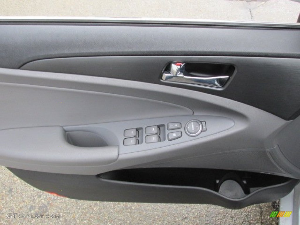 2011 Sonata SE - Radiant Silver / Gray photo #9