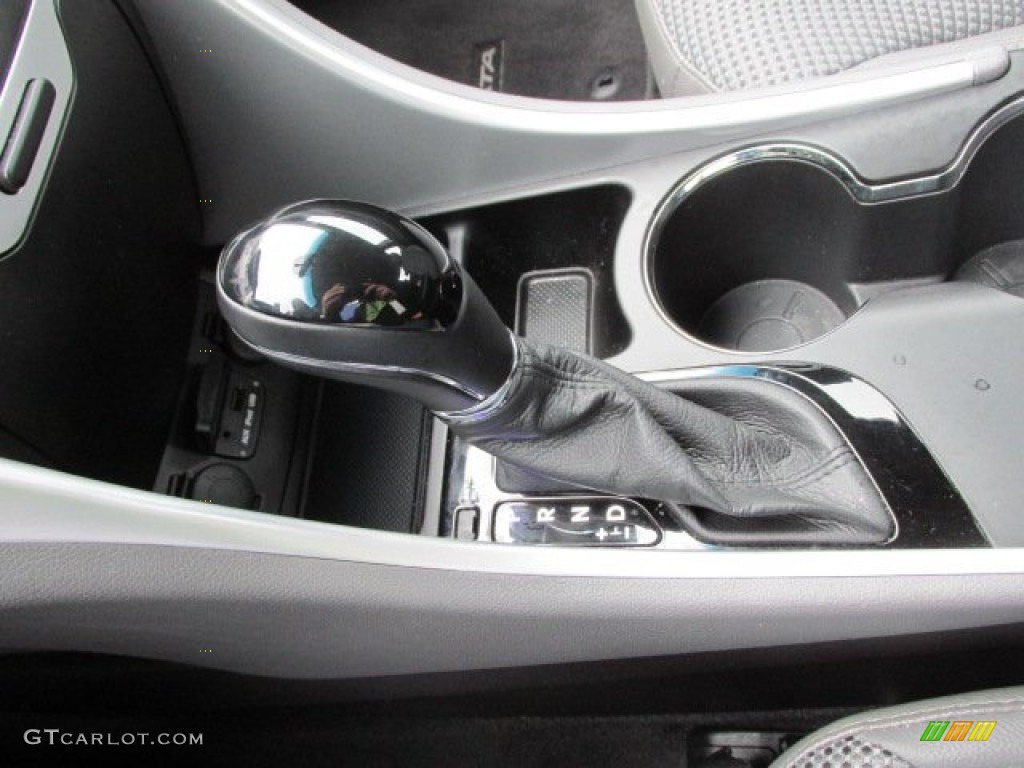 2011 Sonata SE - Radiant Silver / Gray photo #14