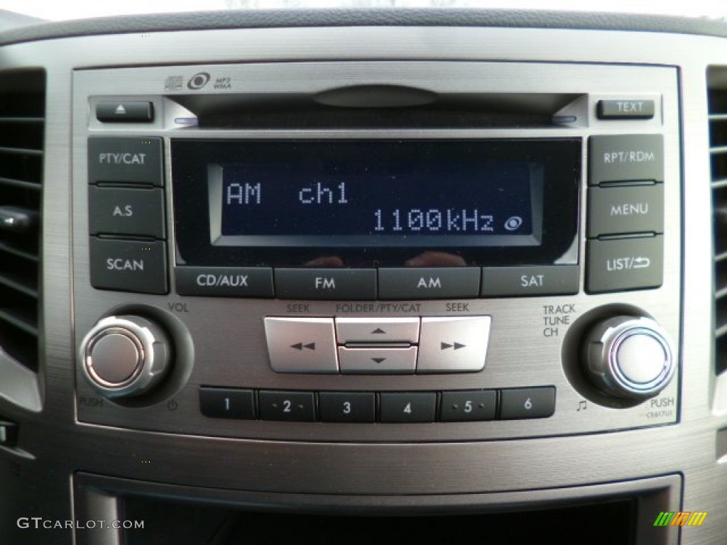 2014 Subaru Outback 2.5i Audio System Photos