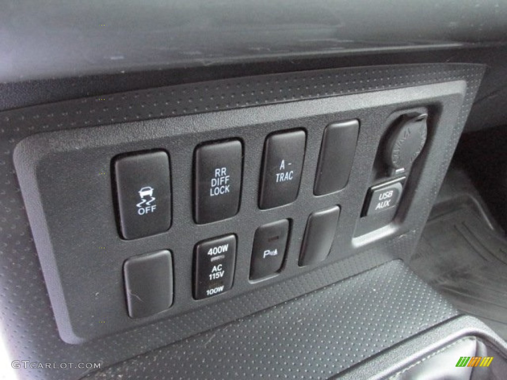 2012 FJ Cruiser 4WD - Silver Fresco Metallic / Dark Charcoal photo #14