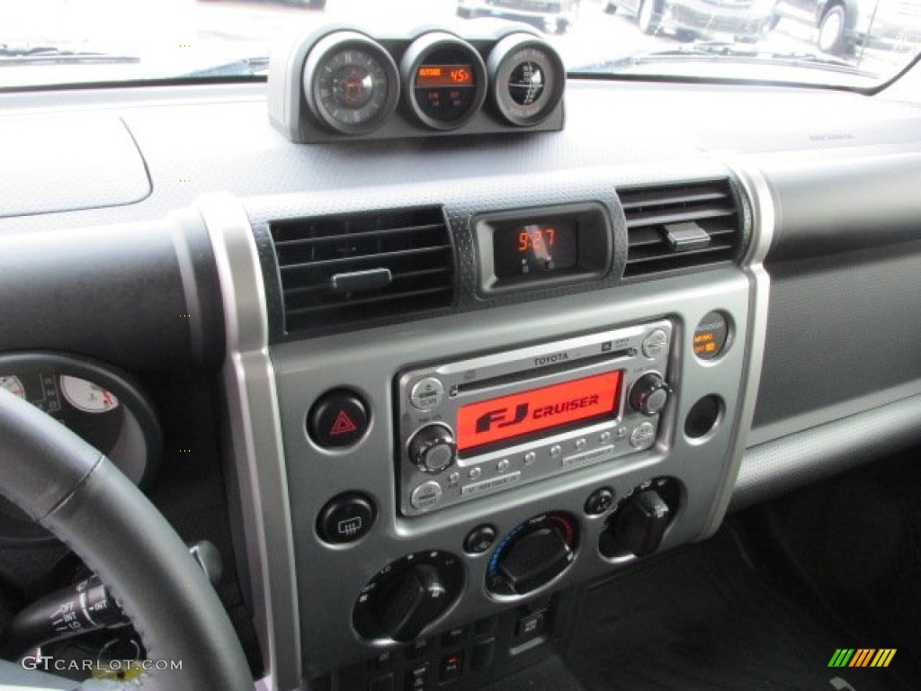 2012 FJ Cruiser 4WD - Silver Fresco Metallic / Dark Charcoal photo #15