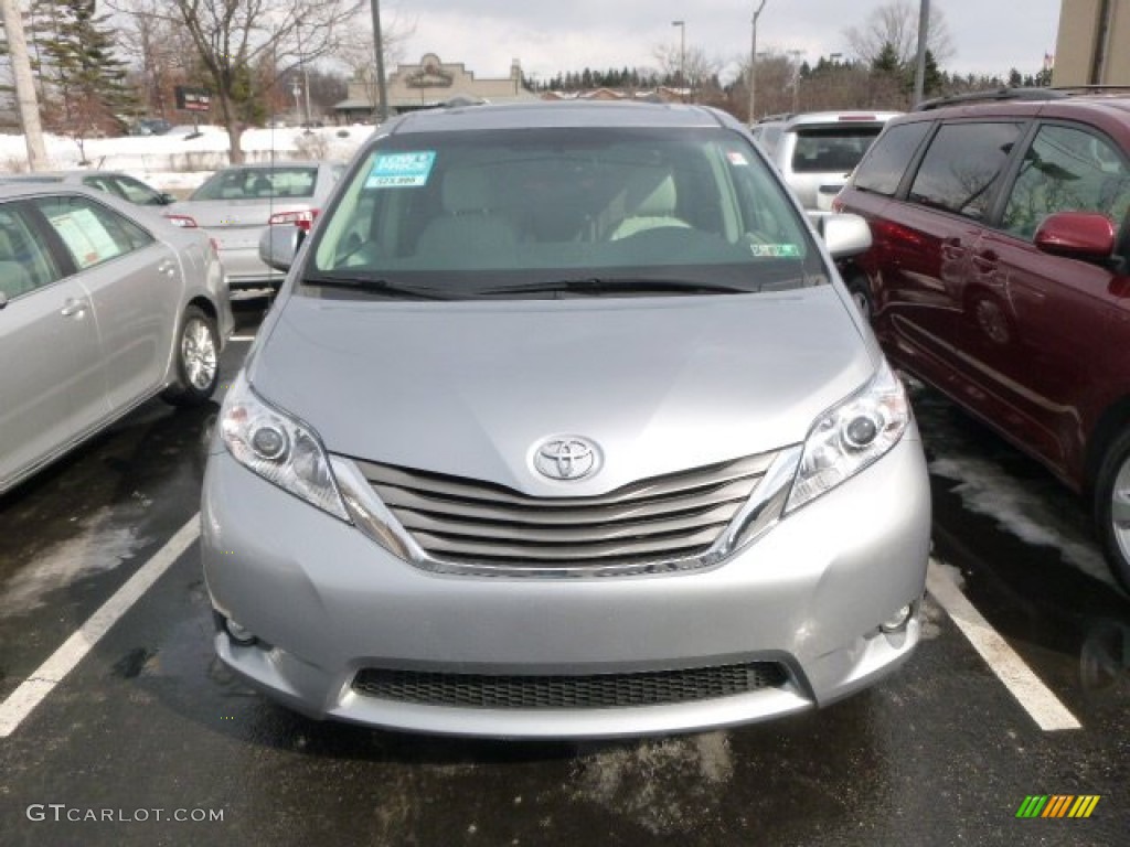 2011 Sienna XLE - Silver Sky Metallic / Dark Charcoal photo #2