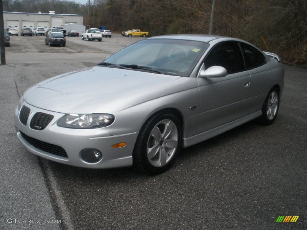 2004 GTO Coupe - Quicksilver Metallic / Black photo #7