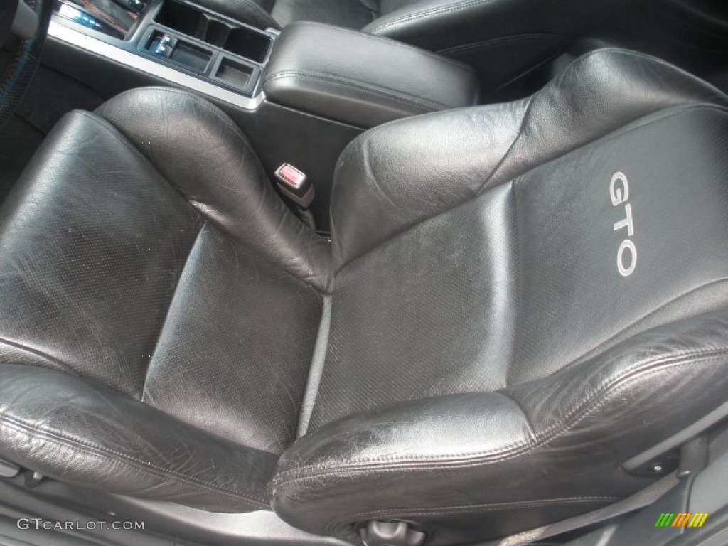 2004 GTO Coupe - Quicksilver Metallic / Black photo #21