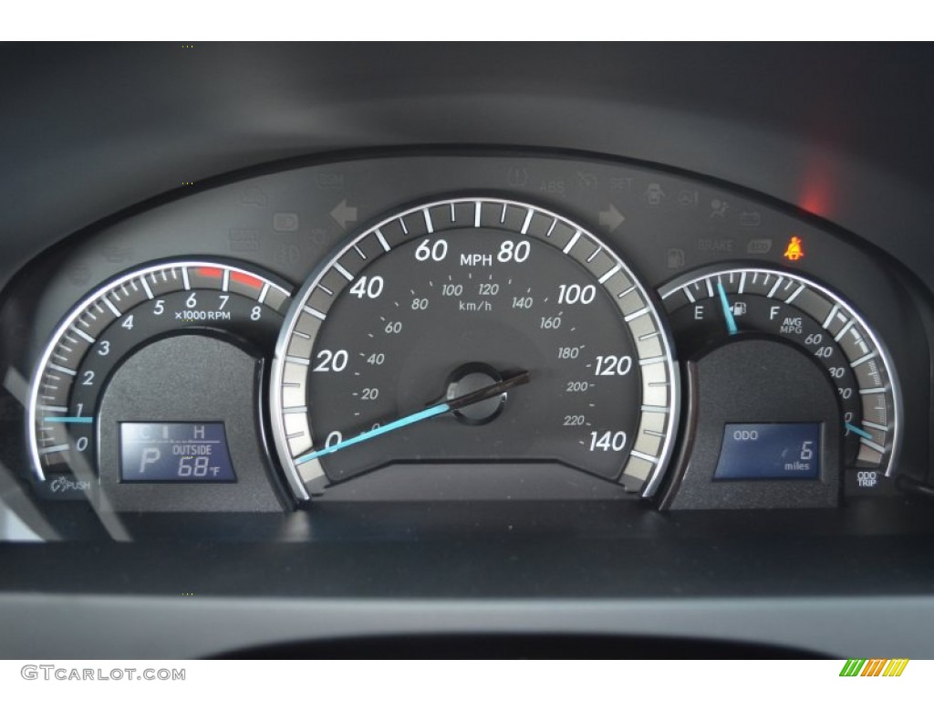 2014 Camry SE - Classic Silver Metallic / Black photo #20