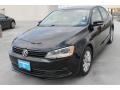 Black - Jetta SE Sedan Photo No. 3