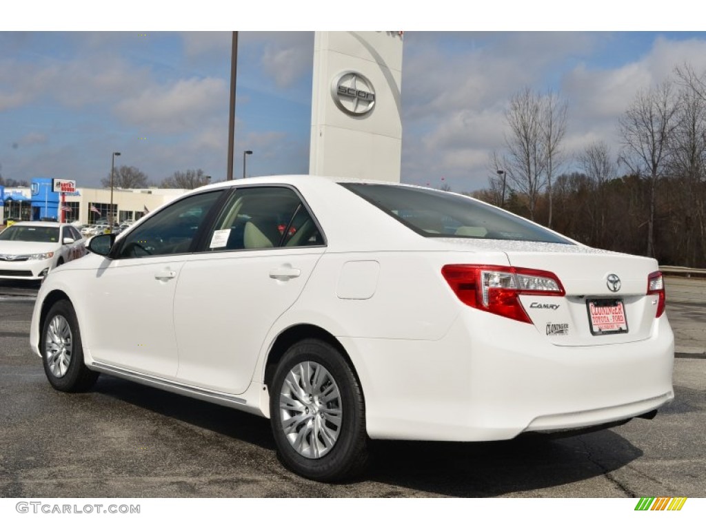 2014 Camry LE - Super White / Ivory photo #25
