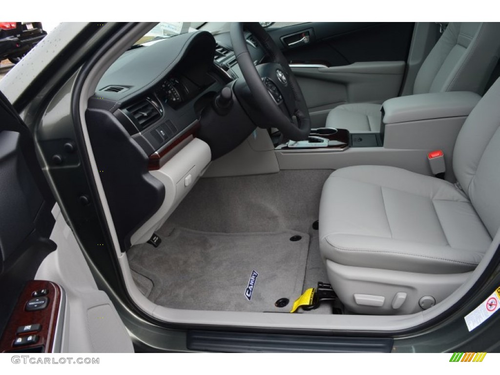 2014 Camry XLE - Cypress Pearl / Ash photo #6