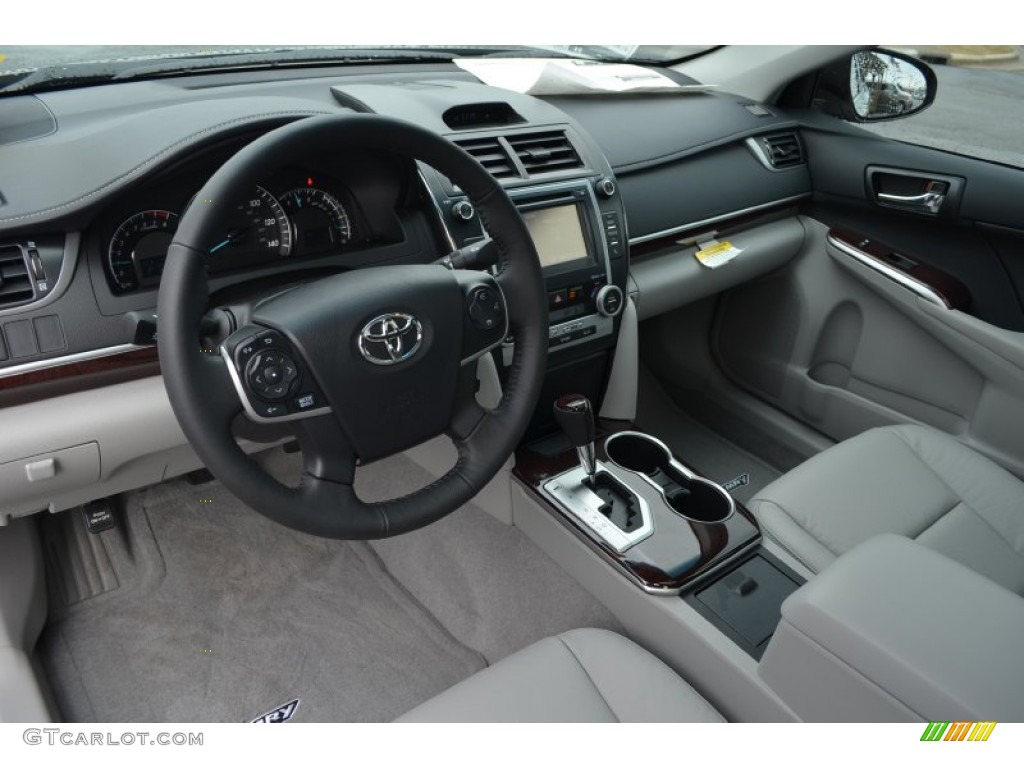 2014 Camry XLE - Cypress Pearl / Ash photo #7