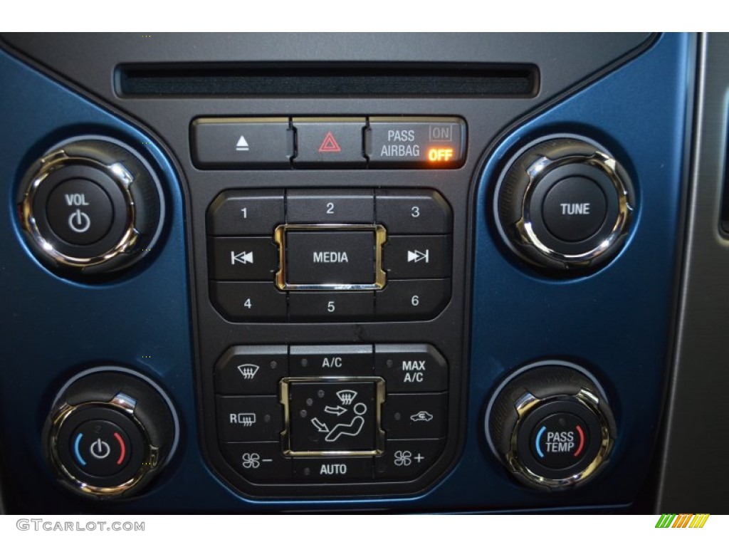 2014 Ford F150 SVT Raptor SuperCrew 4x4 Controls Photo #90727156