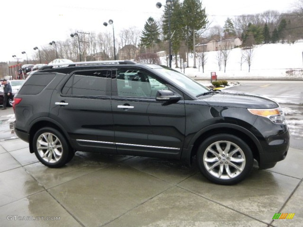 2012 Explorer XLT 4WD - Tuxedo Black Metallic / Charcoal Black photo #6