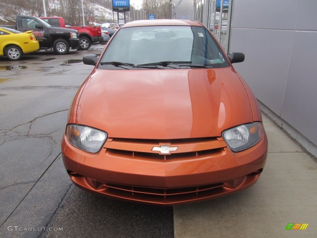 2004 Cavalier Sedan - Sunburst Orange / Graphite photo #8