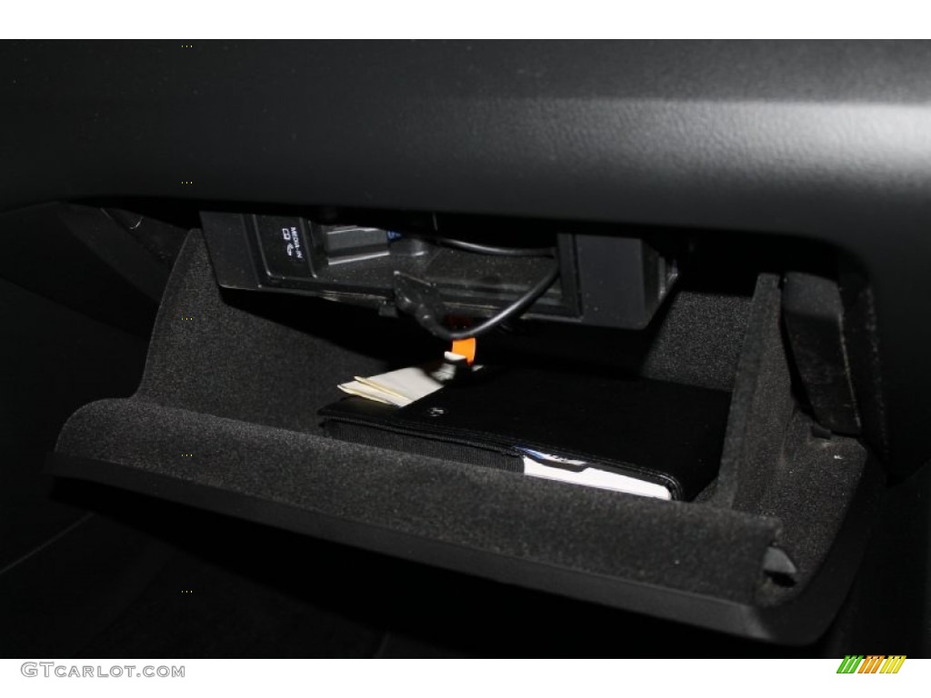 2011 CC Sport - White Gold Metallic / Black photo #31