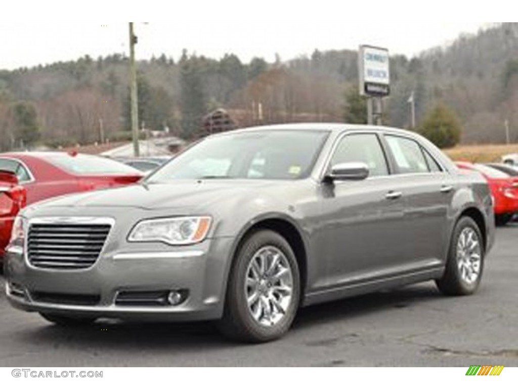 2012 300 Limited - Tungsten Metallic / Black/Light Frost Beige photo #3